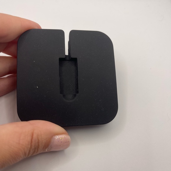 Apple Watch Charging Pouch - Picture 3 of 9